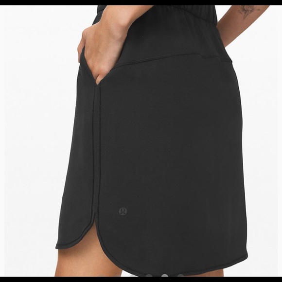 Lululemon on the fly skirt sz 0 black NWT - Picture 4 of 6